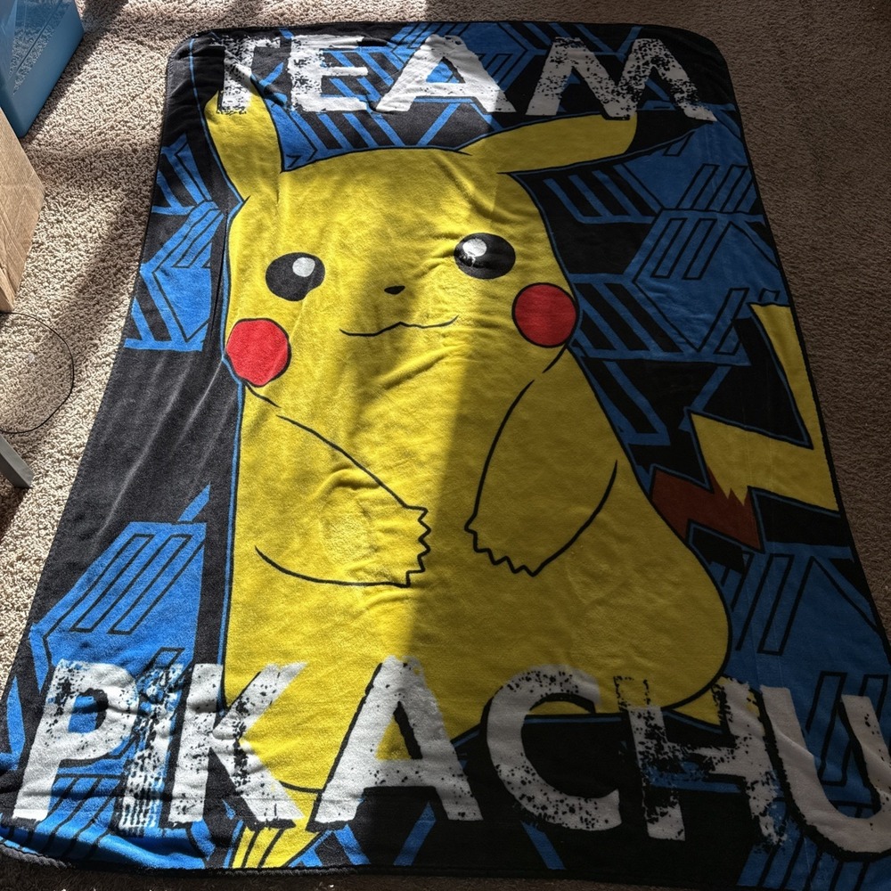 Pokemon Pikachu Throw Blanket Northwest Co. Fleece 80' X 60'  Clean Legendary